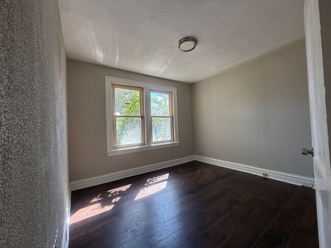 Foto del edificio - 2 bedroom home - Pagedale - Easy Access