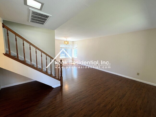 Building Photo - 4 br, 2.5 bath House - 8388 Yermo Wy