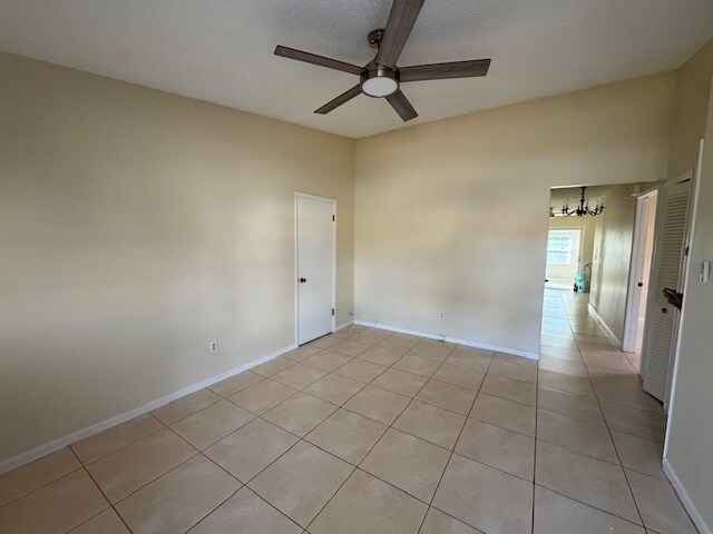 Building Photo - 819 Poinciana St