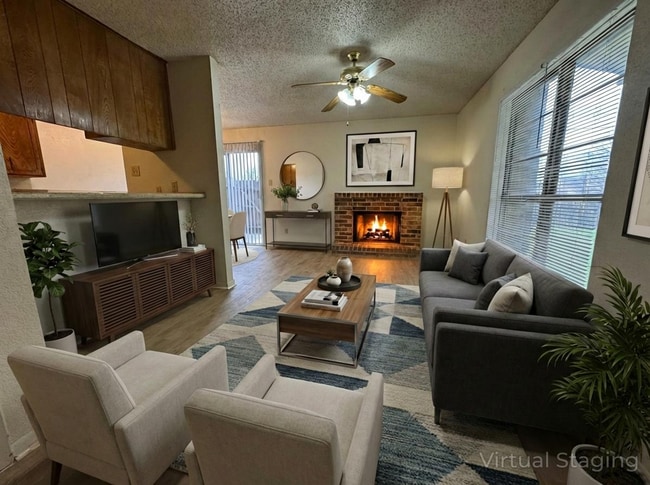 Building Photo - 3001 Lake Rd