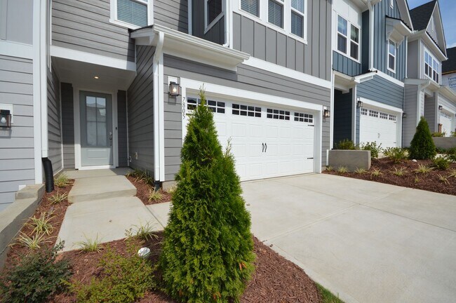 Building Photo - 7805 Sofiana Ave