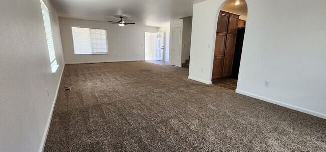 Foto del edificio - 4 Bedroom Home in Cold Springs