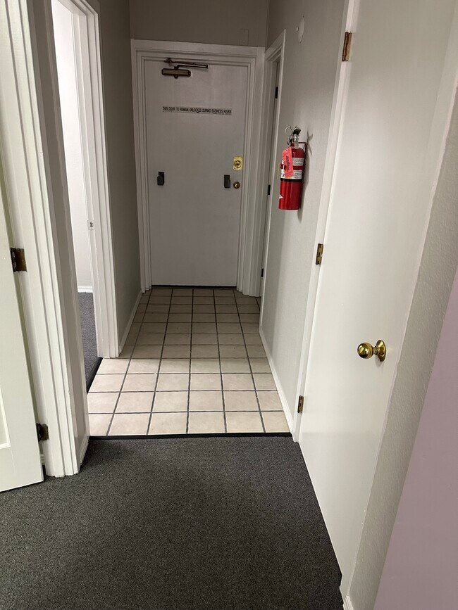 Foto del edificio - 1120 W Lincoln Ave