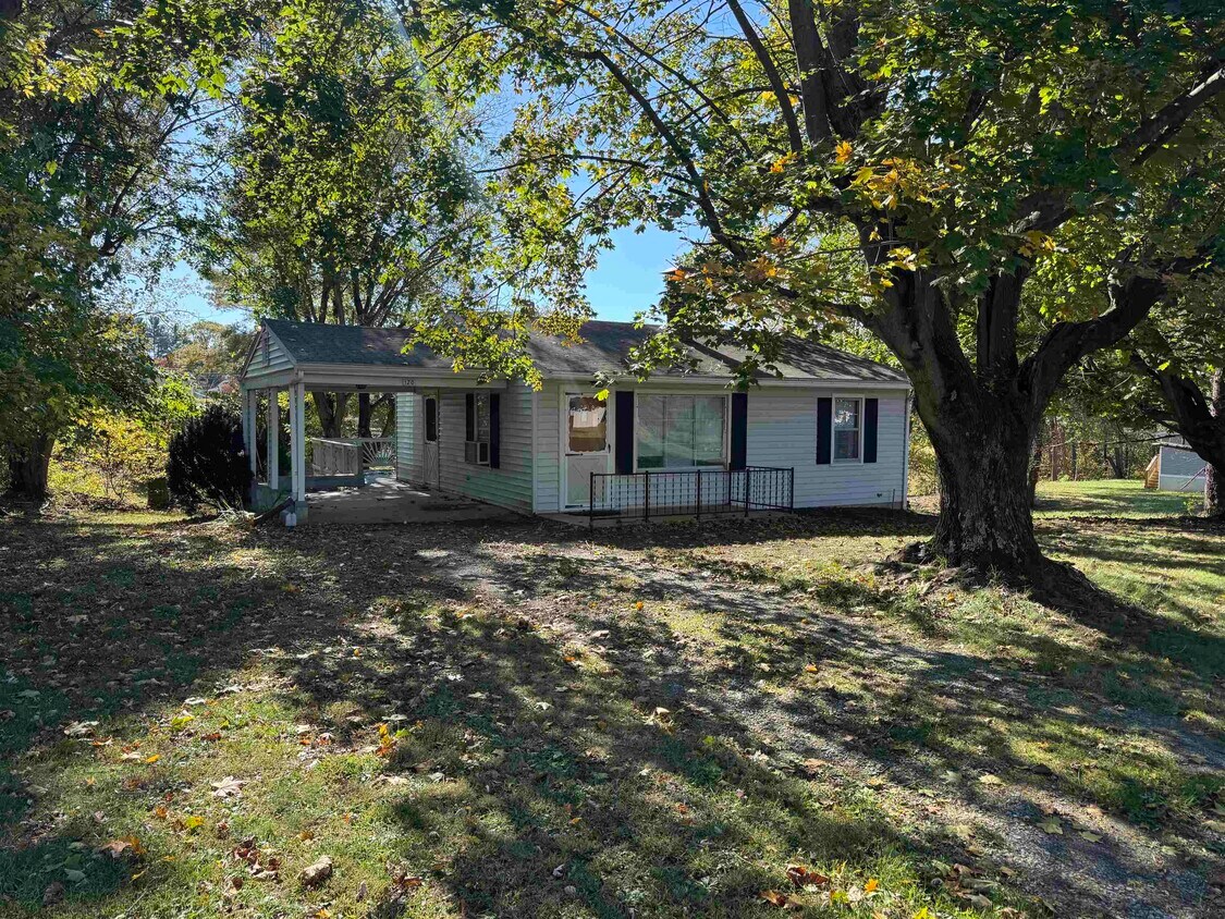 Primary Photo - 120 Liberty Ave