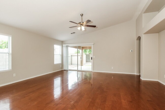 Building Photo - 8459 W Ross Ave