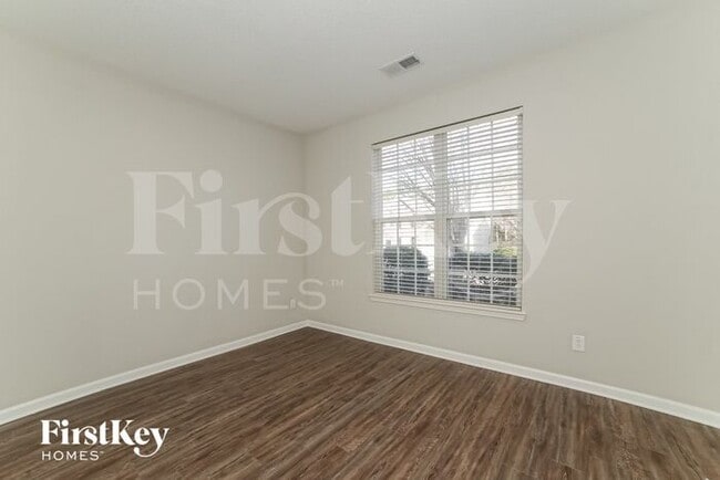 Foto del edificio - 7466 Hilltop Way