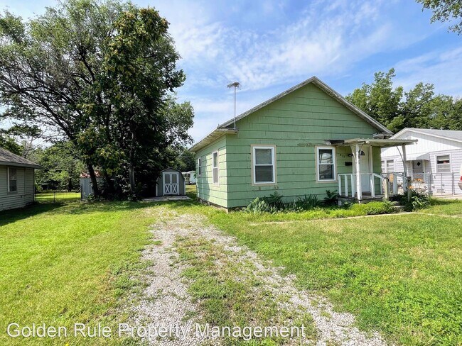 Foto del edificio - 1 br, 1 bath House - 813 E 8th Ave