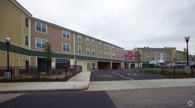 Building Photo - Southside Gateways