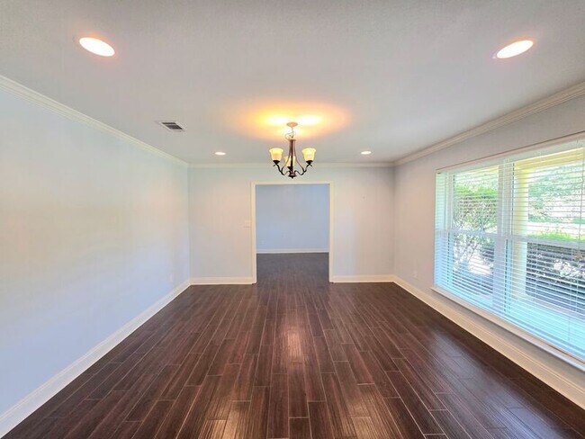 Foto del edificio - 6819 Kitty Hawk Cir