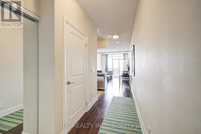 Photo du bâtiment - 520-520 Steeles Ave W