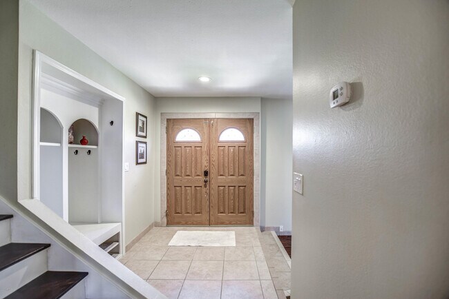 Building Photo - 4937 N Granite Reef Rd