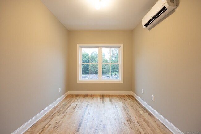Foto del edificio - 227 Old Towne Rd