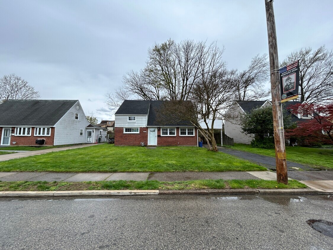 717 Quince Ln, Secane, PA 19018 House Rental in Secane, PA