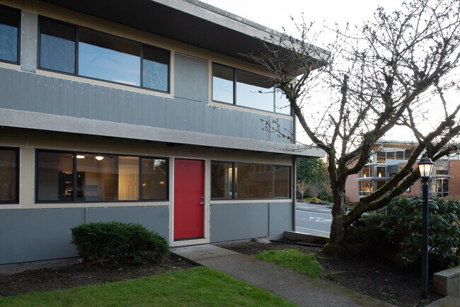 Building Photo - 550 156th Ave SE