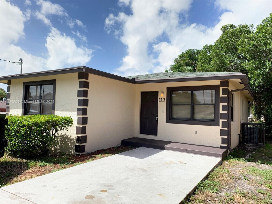 Foto principal - 113 NW 5th Ave
