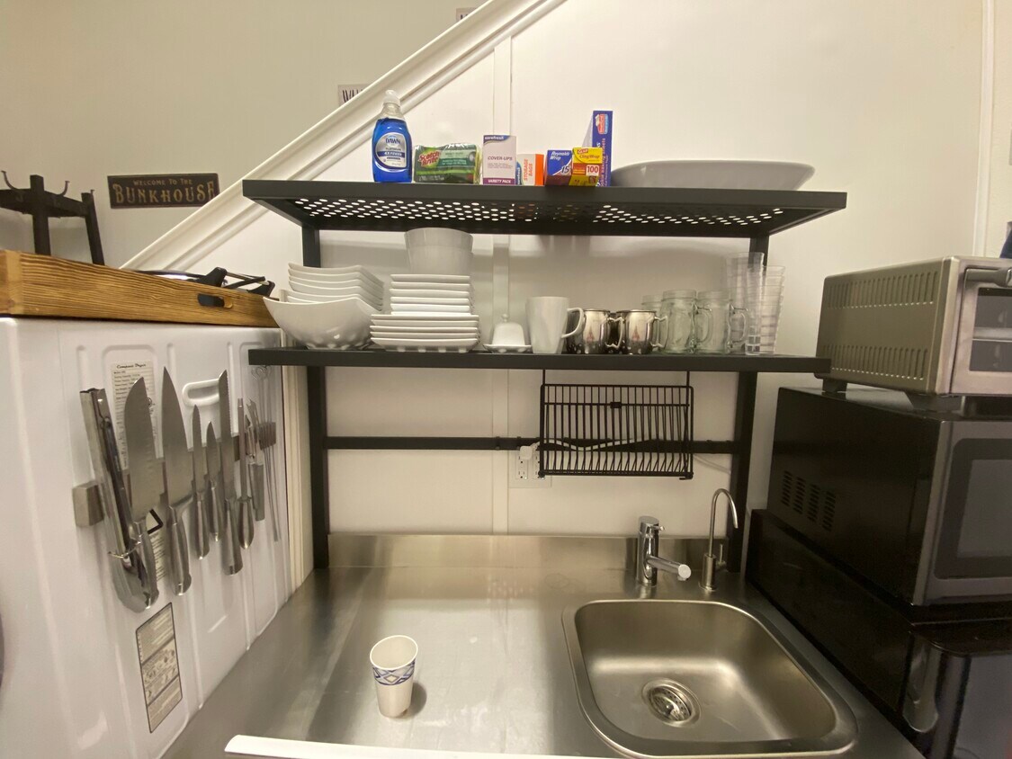 Fully Stocked Kitchen - 4130 Santa Fe Dr