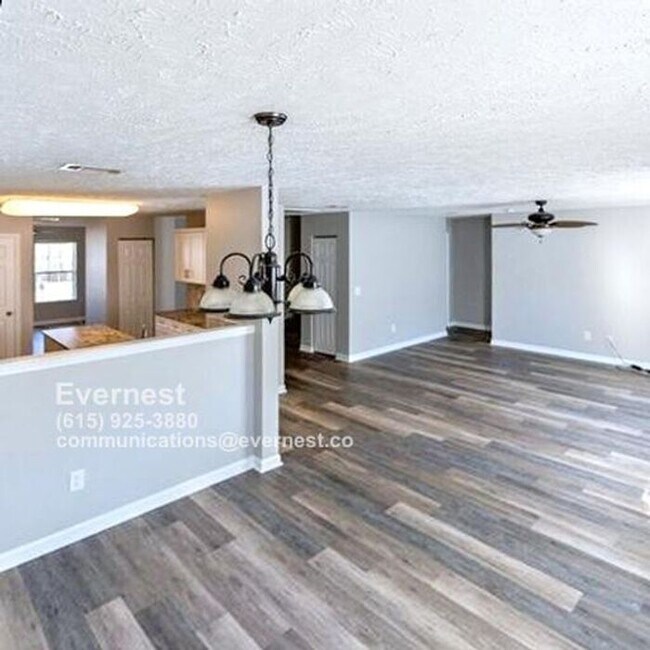 Building Photo - Spacious 4-Bedroom Home with Modern Amenit...