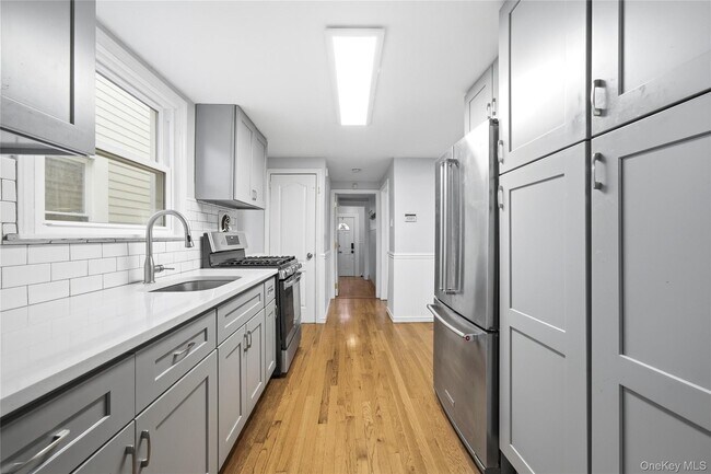 Foto del edificio - 100 School St