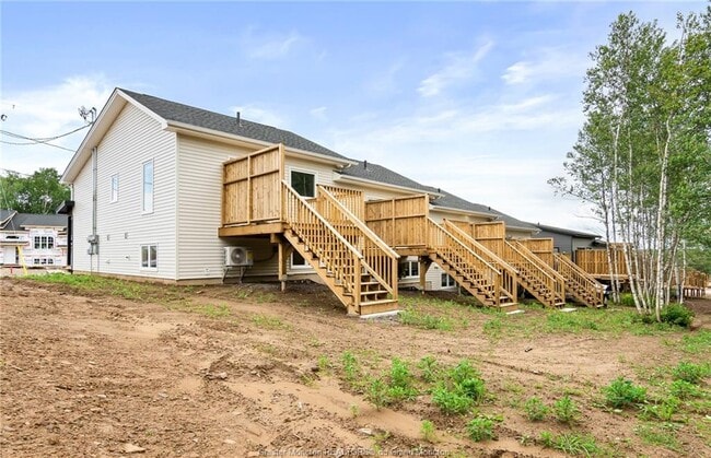 Building Photo - 34-34 Rle de la Colline