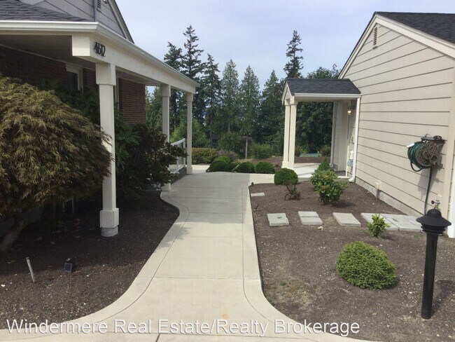 Foto del edificio - 2 br, 2 bath House - 4612 Seahurst Ave