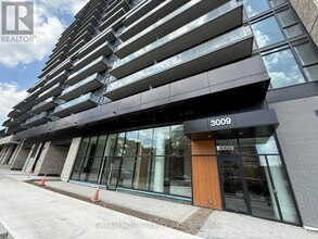 Building Photo - 3009-3009 Novar Rd