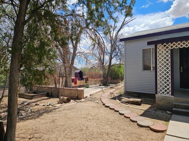 Building Photo - 1940's updated bungalow.