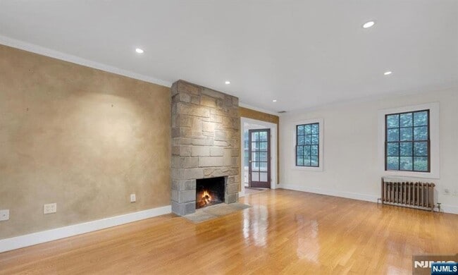 Foto del edificio - 278 Maple St