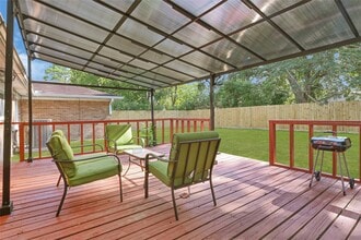 Building Photo - 1806 Clayton Dr