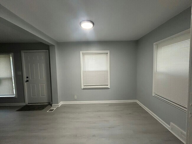 Foto del edificio - 3693 Somerset Ave