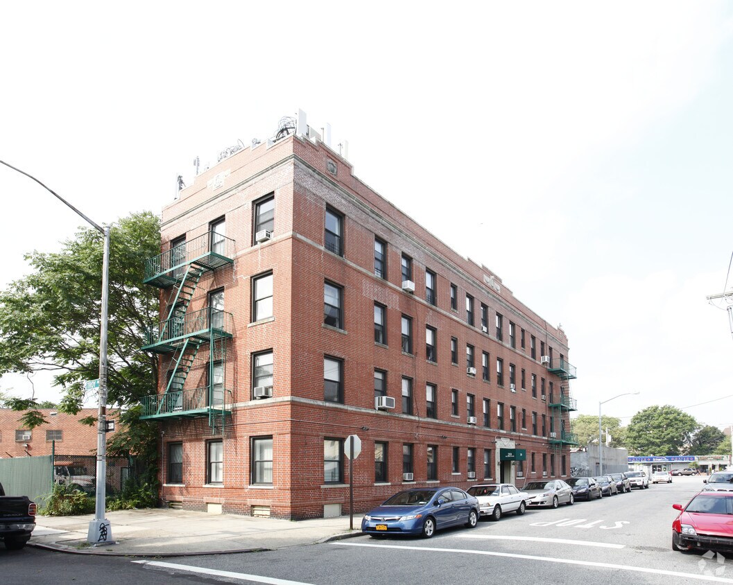 Foto del edificio - 20 Baughman Pl