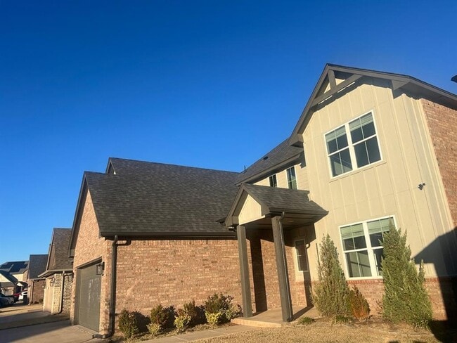 Building Photo - 3212 Hayven Cir