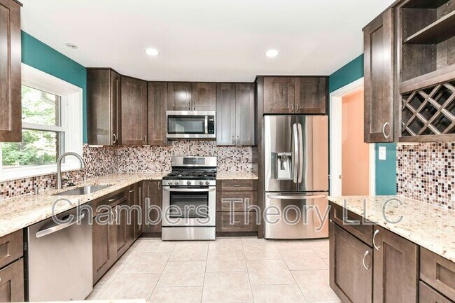 Foto del edificio - 9205 Hamilton Dr