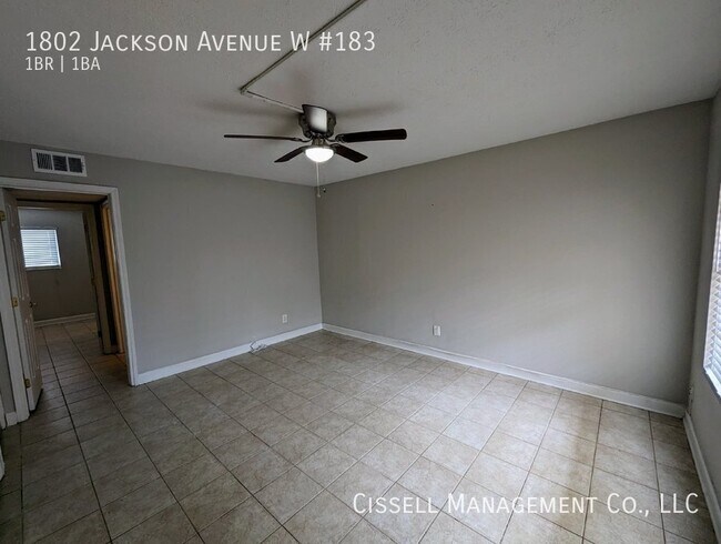 Building Photo - 1802 Jackson Ave W