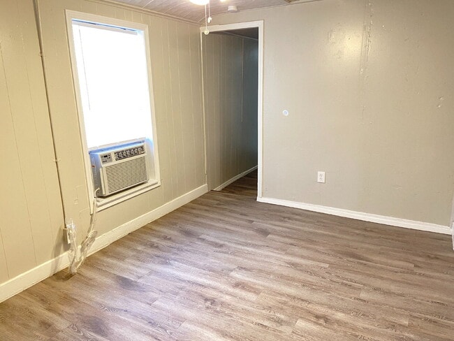 Building Photo - Heart of Lubbock Efficiency!