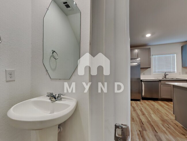 Foto del edificio - 22271 Stoney Ravine Dr