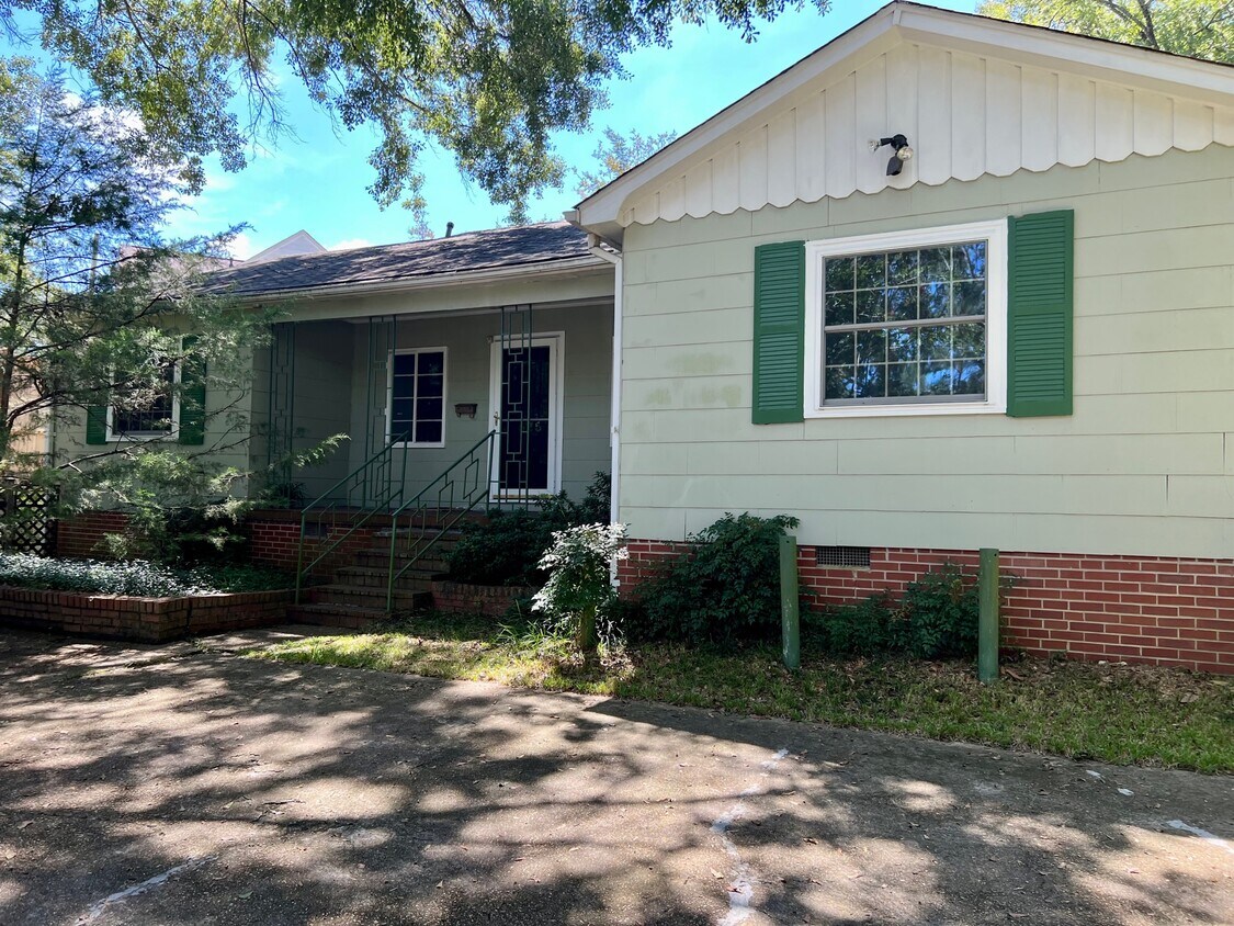 Primary Photo - 625 Patton Ave