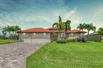 Building Photo - 1408 SW 17th Ave