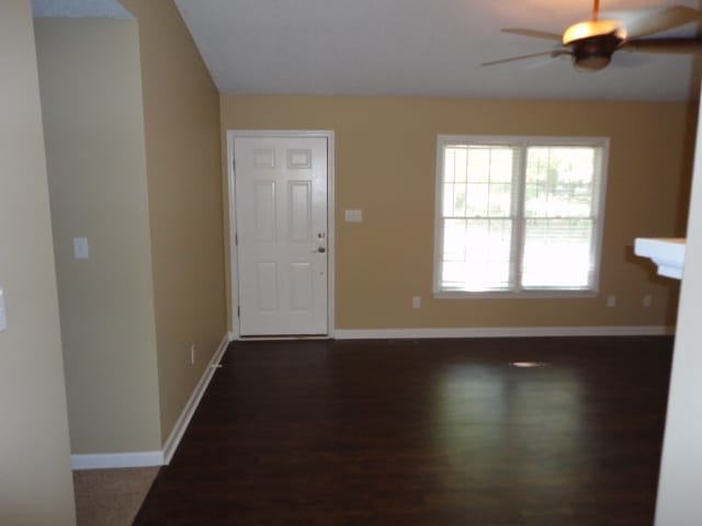 Building Photo - 933 Magnolia Ridge Way