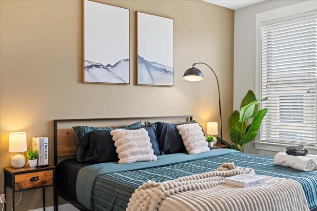 Foto del edificio - 7417 Waverly Walk Ave