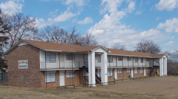 Primary Photo - Gables Manor
