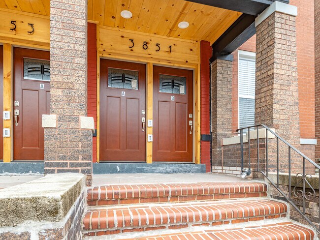 Foto del edificio - 3853 McRee Ave