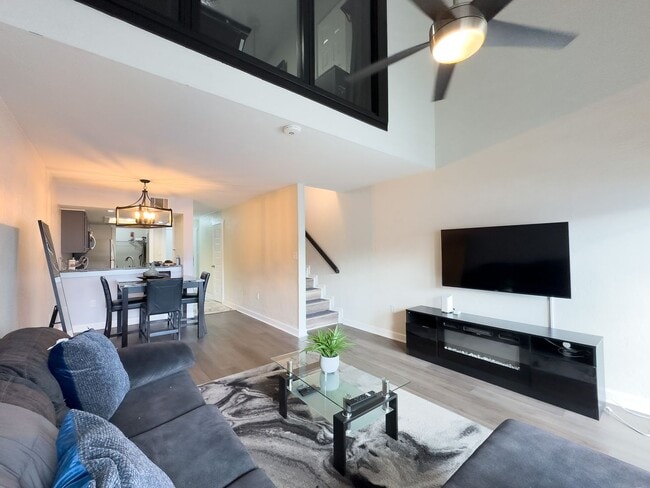 Building Photo - Somerset Village #1680