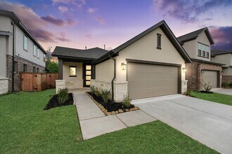 Building Photo - 31815 Autumn Spur Ln