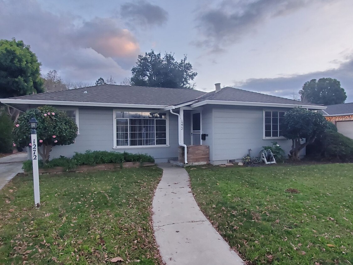 Foto principal - Cute Home in Willow Glen, Fresh Paint, Woo...