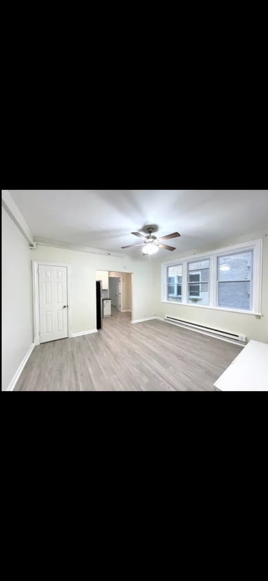 Primary Photo - 37 S Iowa Ave