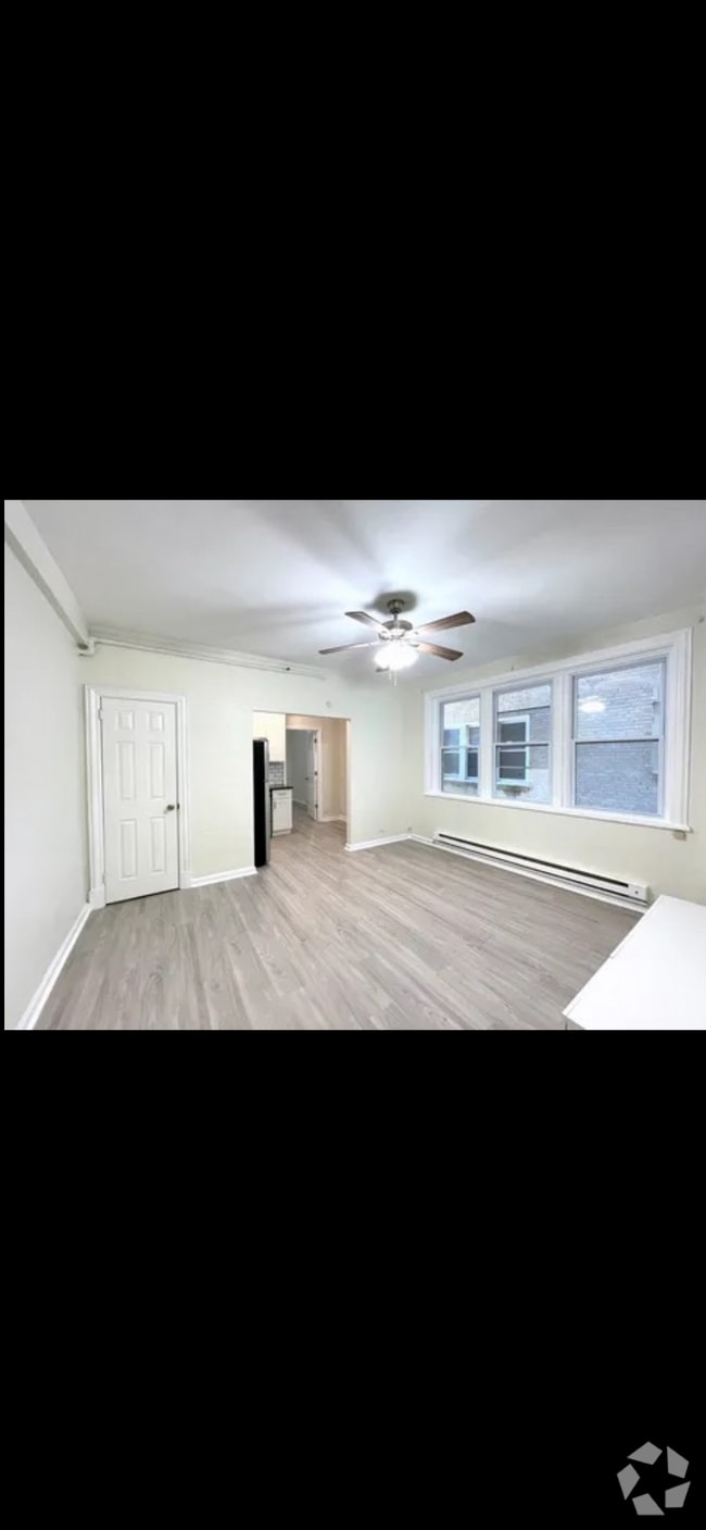 Building Photo - 37 S Iowa Ave