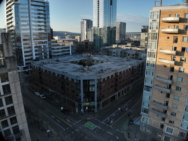 Exterior 3D - Lovejoy Station