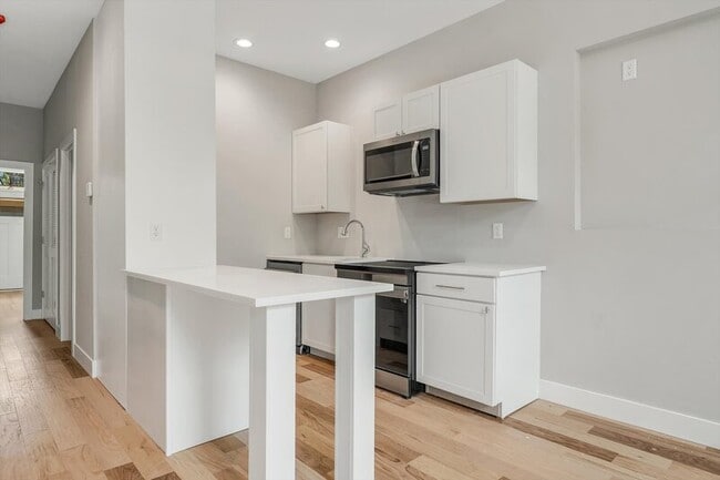 Foto del edificio - 3326 Michigan Ave