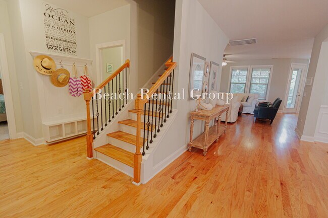 Foto del edificio - Fully Furnished Corner Lot with Screened Patio