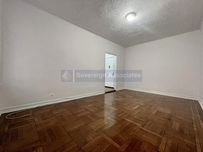 Foto del edificio - 400 Fort Washington Avenue